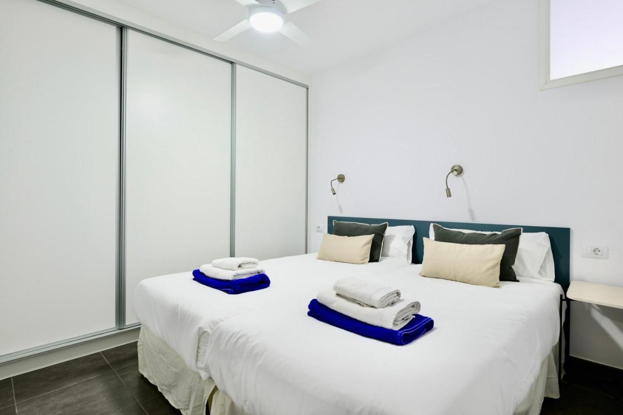 Charming 2 Bedroom Retreat With Beachfront Views San Bartolomé Exterior foto